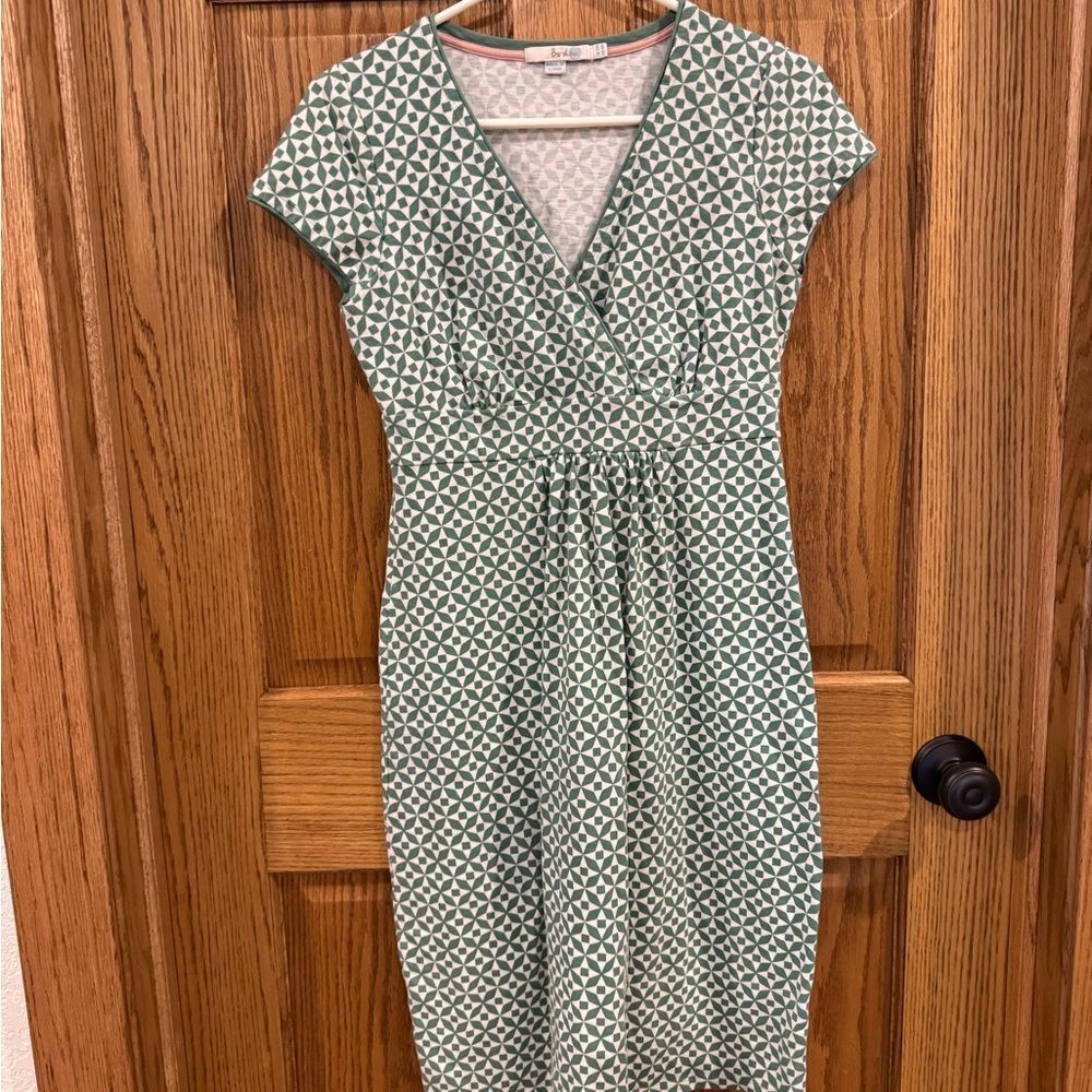 Boden Green Geometric Cap Sleeve Knit Faux Wrap Dress. Size 6